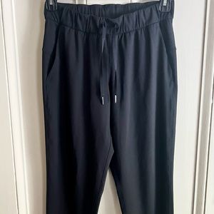 Lululemon Black Stretch Jogger Size 6